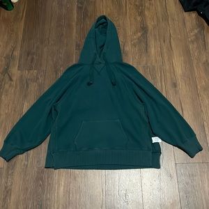 green american eagle hoodie with side slit